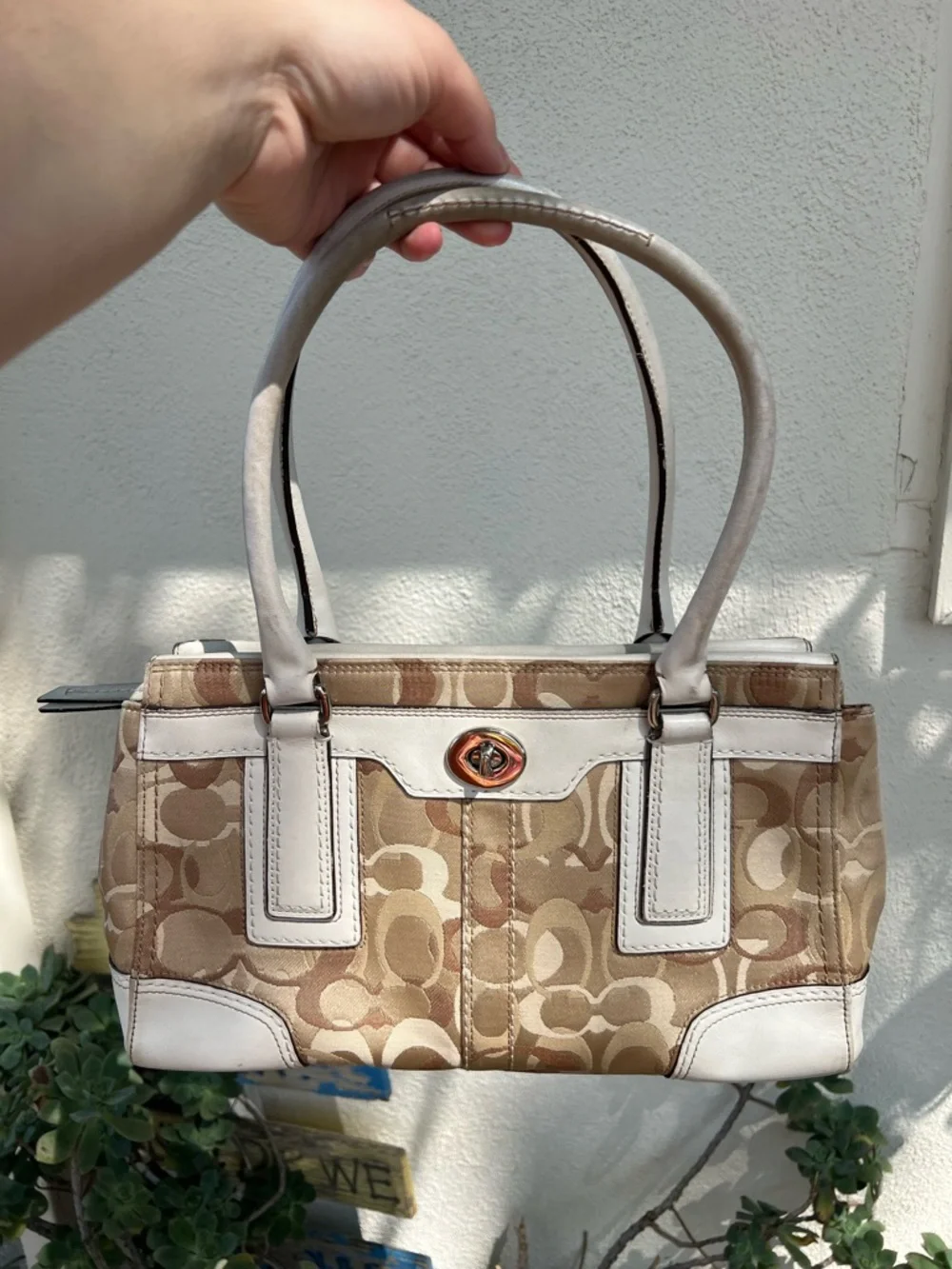 Coach Hampton Optic Signature Satchel with Turnlock - Picture 6 of 9